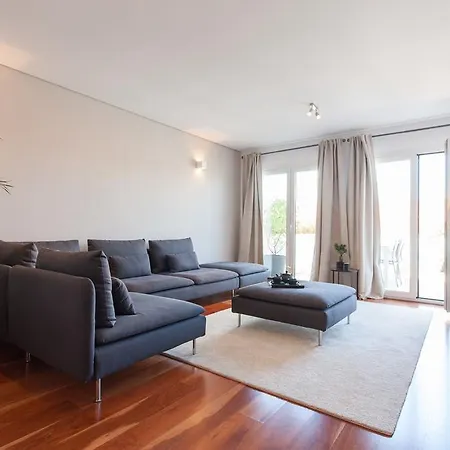 Living Graca Lisbon